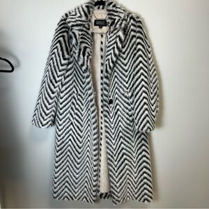 Badgley Mischka White and black fur trench coat large